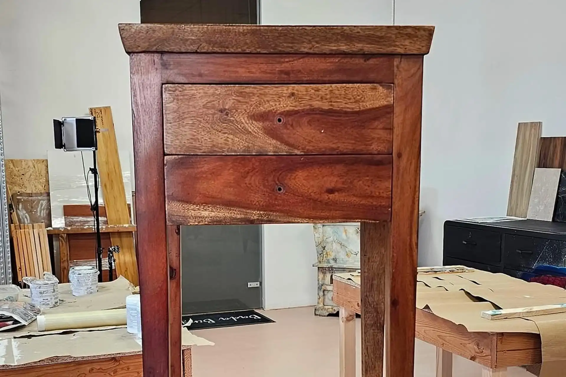 restyling comodino motivo floreale